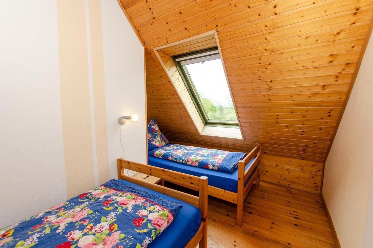 Ferienwohnung-Auf-Ruegen-Fuer-3-Erwachsene-Und-1-Kind-In-Schaprode-Zi6 Ngoại thất bức ảnh